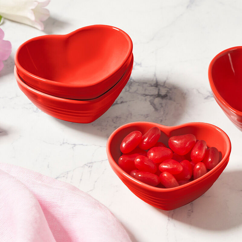 Set of 4 Mini Heart Pinch Bowls | Le Creuset